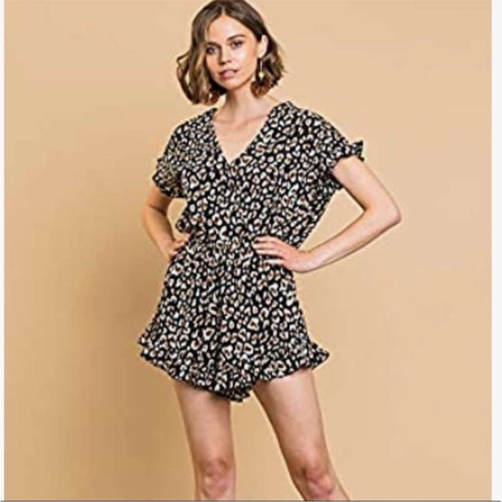Umgee Romper Animal print, short sleeve Size L